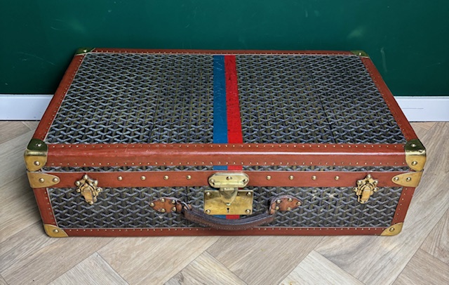 Vintage Goyard travel case
